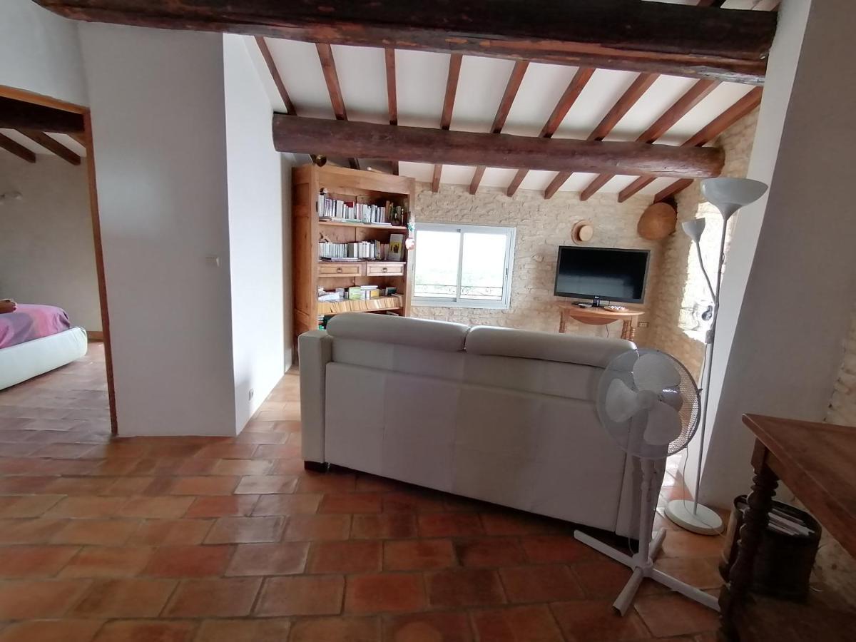 Chambre D'Hote Crillon-le-Brave Luaran gambar